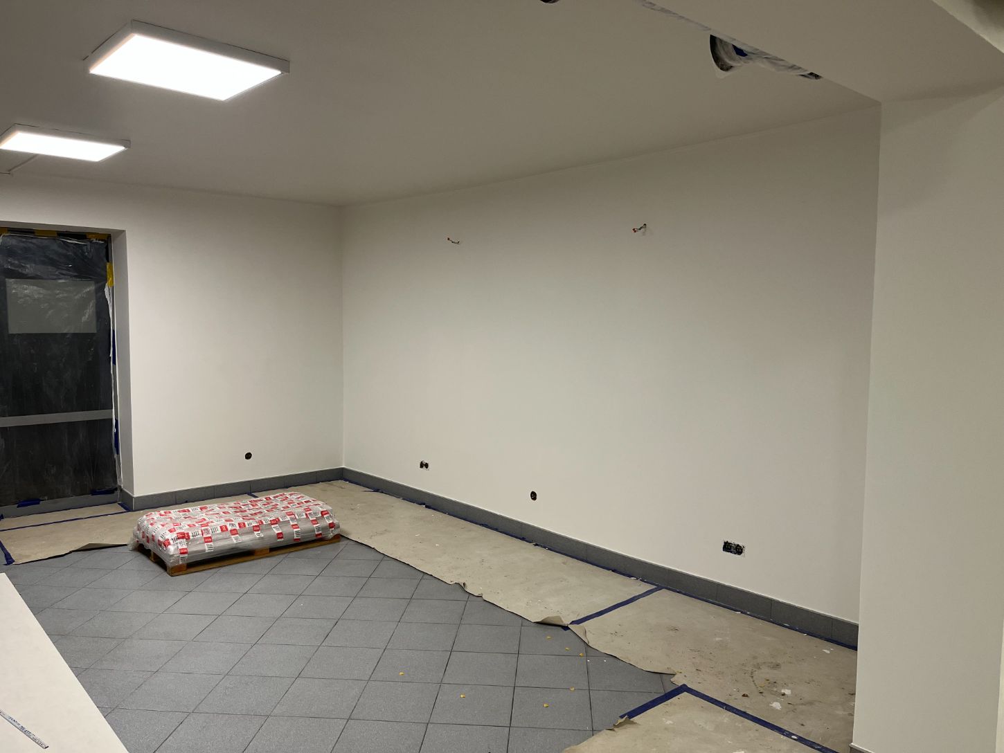 Zabudowa z płyt gipsowo-kartonowych z izolacją wełną mineralną Rockwool